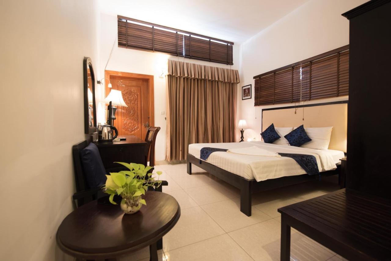 Homesyn Hotel Phnom Penh Exterior foto
