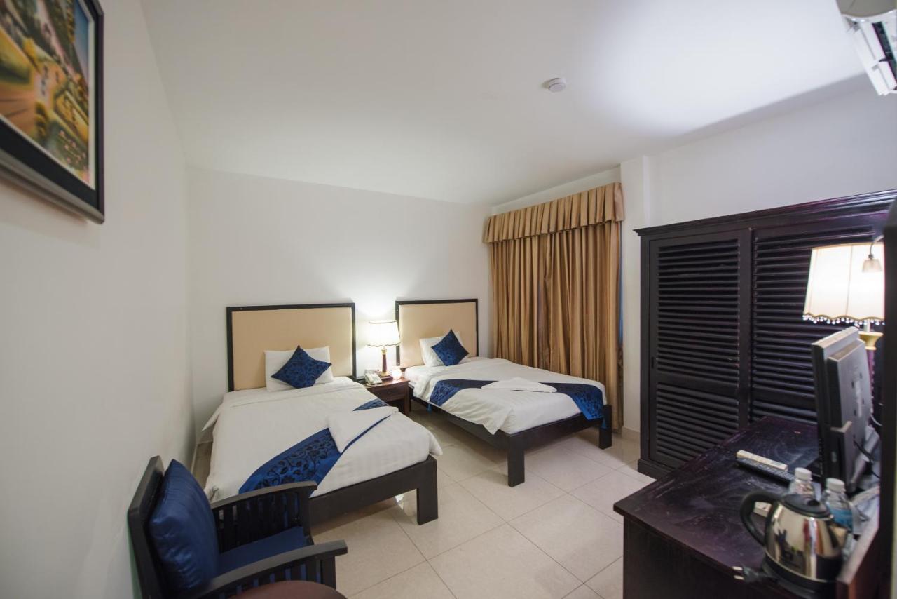 Homesyn Hotel Phnom Penh Exterior foto